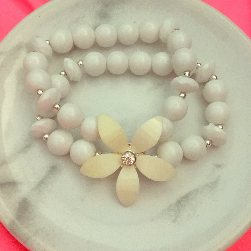 *NWOT* Beaded Bracelet